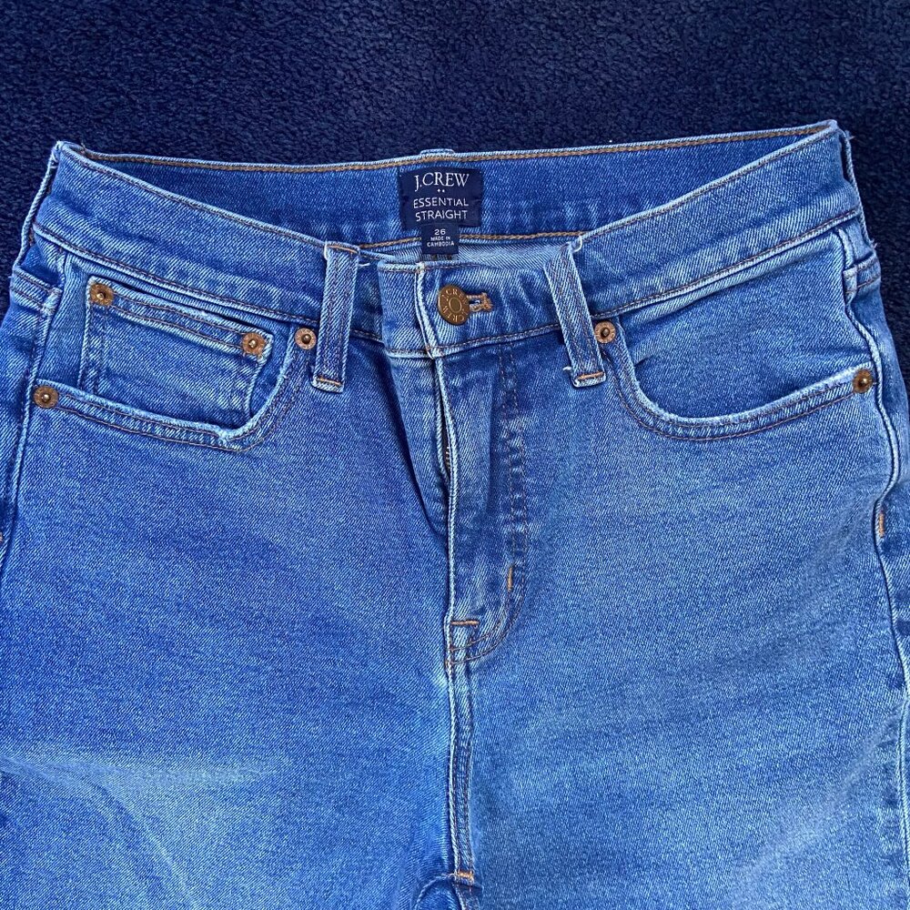 EUC J. Crew High-Rise Medium Wash Essential Straight Jeans w/ Raw Hem Sz 26 - Picture 5 of 7